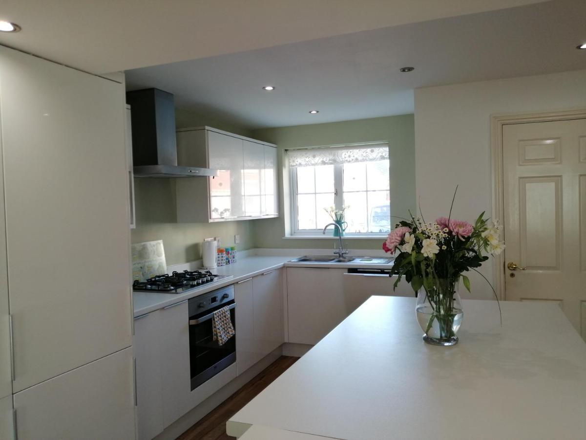 Spacious Townhouse With Sea Views Near Cardiff Barry Exterior foto